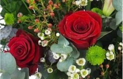 Devant -L’Agitateur Floral Boutique bouquet de rose rouge lys rose liege 1