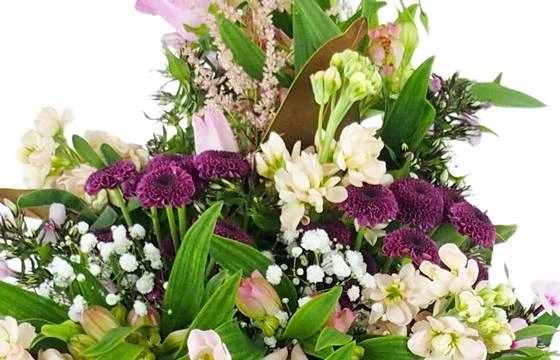 Gerbe De Fleurs à La Main "Aphrodite" 3 Gerbe De Fleurs à La Main "Aphrodite" – Image 3