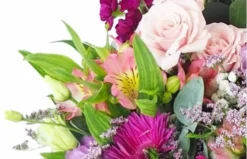 Gerbe De Fleurs à La Main "Gaïa" -L’Agitateur Floral Boutique gerbe de fleurs a la main gaia 2